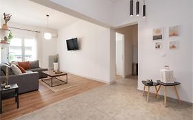 ☆Kalimarmaro 3Bd Apt For Max Fun & Comfortability☆